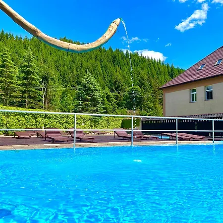 Rodinný U Studánky Hotel 3*