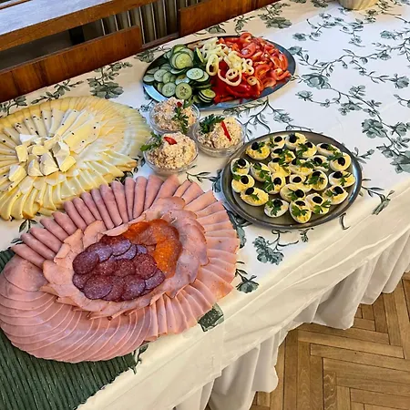 فندق U Studanky 3*